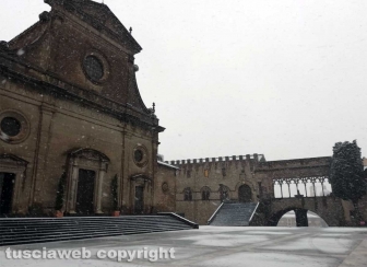 Maltempo - La neve a Viterbo - Piazza San Lorenzo