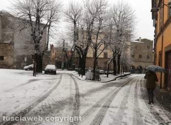 Maltempo - La neve a Viterbo - Piazza della Morte
