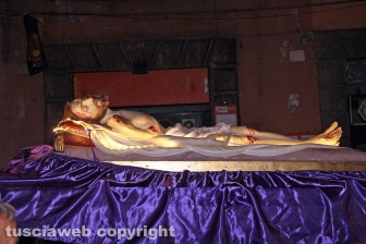 Pasqua - Viterbo - La processione del Cristo morto