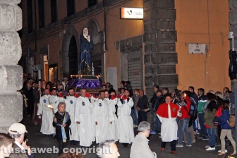 Pasqua - Viterbo - La processione del Cristo morto