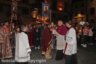 Pasqua - Viterbo - La processione del Cristo morto