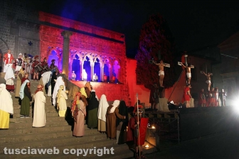 Pasqua - Viterbo - La processione del Cristo morto