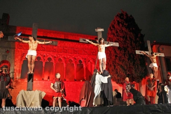 Pasqua - Viterbo - La processione del Cristo morto
