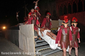 Pasqua - Viterbo - La processione del Cristo morto