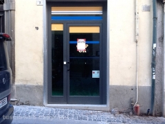 chiuso-negozio-2