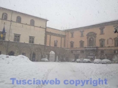 Viterbo sotto la neve - 10 ottobre - ore 10, 20 - foto Giuseppe Ferlicca