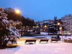 Viterbo sotto la neve all\'alba