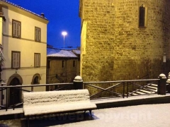 Viterbo sotto la neve all\'alba