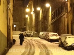 Viterbo sotto la neve all\'alba