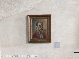 Vittorio Sgarbi inaugura la mostra a palazzo Doebbing