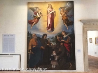 Vittorio Sgarbi inaugura la mostra a palazzo Doebbing