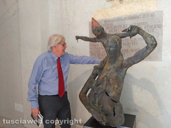 Vittorio Sgarbi inaugura la mostra a palazzo Doebbing