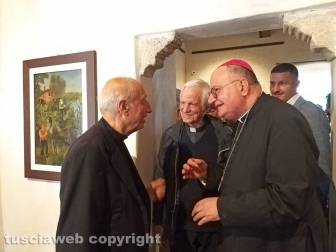 Vittorio Sgarbi inaugura la mostra a palazzo Doebbing