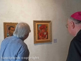 Vittorio Sgarbi inaugura la mostra a palazzo Doebbing