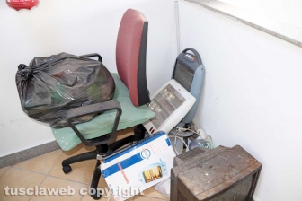 Vivere tra monnezza, topi e scarafaggi