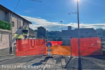 Viterbo - Si apre una voragine in via del Pilastro