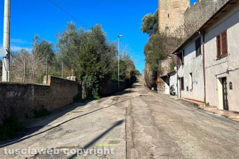 Viterbo - Si apre una voragine in via del Pilastro
