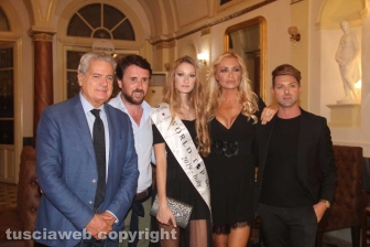 Viterbo - I festeggiamenti in onore di Valentina Beraldo, la vincitrice di World top model Italia