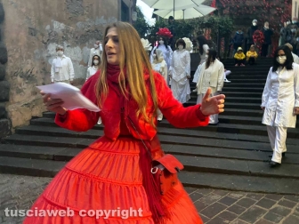 Yarn Bombing e Click! in piazza contro la violenza sulle donne