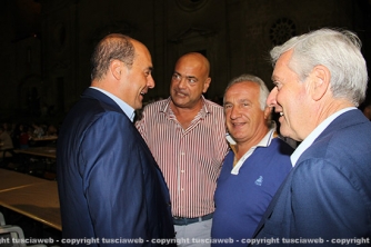 Santa Rosa - Zingaretti a cena con i facchini