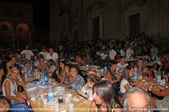 Santa Rosa - Zingaretti a cena con i facchini