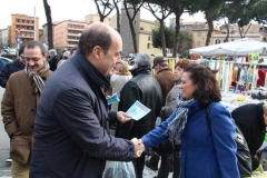 Zingaretti al mercato e a Belcolle