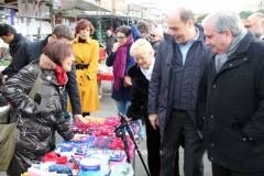 Zingaretti al mercato e a Belcolle