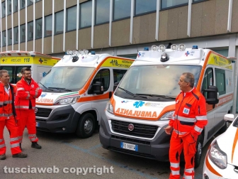 Zingaretti consegna 5 ambulanze e inaugura l'ambufest