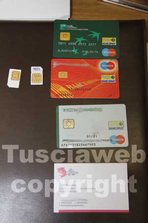 Alcune carte di credito false