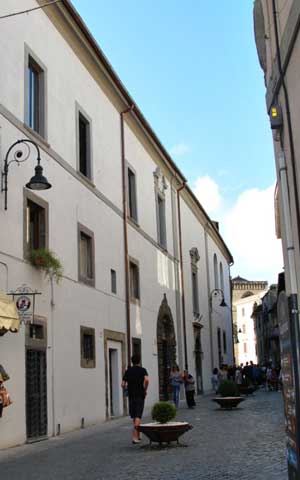 La facciata restaurata