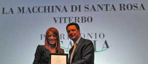 Il sindaco Marini riceve la targa dal ministro Brambilla