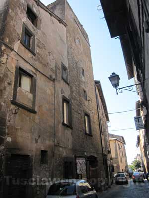 Vetralla - La Torre del capitano del popolo
