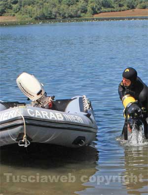 I carabinieri al lago di Mezzano