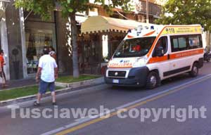 L'ambulanza vicino al Sacrario