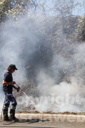 Incendio, protezione civile sul posto
