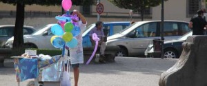 Un banchetto davanti alla fontana del Vignola