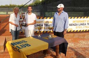 Raffaelli, vincitore del trofeo
