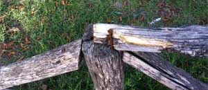Una staccionata rotta