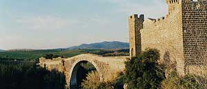 Il castello dell'Abbadia, in cui ha sede il museo archeologico di Vulci