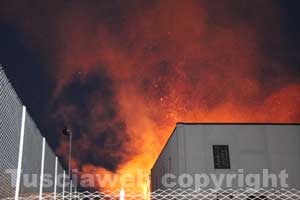 L'incendio nel magazzino