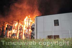 L'incendio nel magazzino