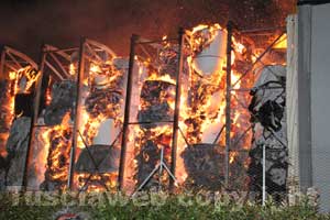 L'incendio al deposito di carta sulla Teverina