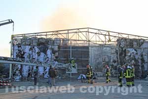 Il deposito Union Printing il giorno dopo l'incendio