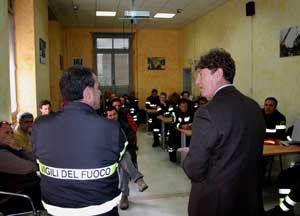 La visita di Domenico Riccio ai vigili del fuoco di Viterbo