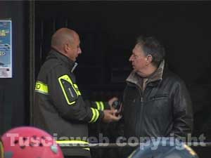Il sindaco Natali sul posto con i vigili del fuoco