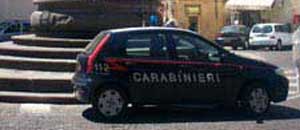 I carabinieri in piazza del Comune, a Ronciglione
