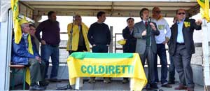 Battistoni al sit-in delle confederazioni agricole