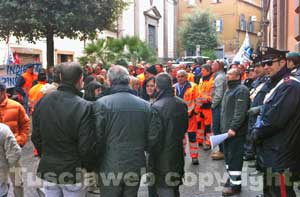 I dipendenti di Talete bloccano via Saffi