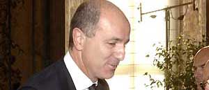 Il ministro Corrado Passera
