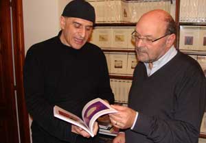 L'editore Ghaleb con il consigliere regionale Parroncini